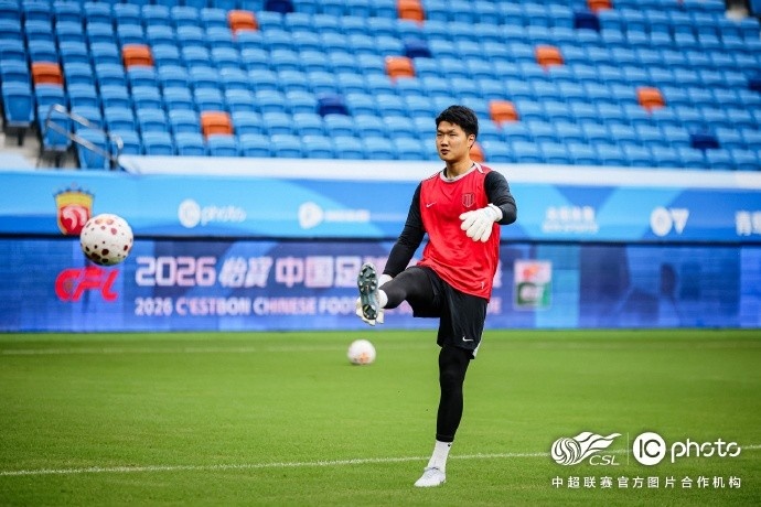 蓉城双核复出在即 阿洛伊西:客场已做足预案应对新帅变阵 蓉城双核复出在即 阿洛伊西:客场已做足预案应对新帅变阵